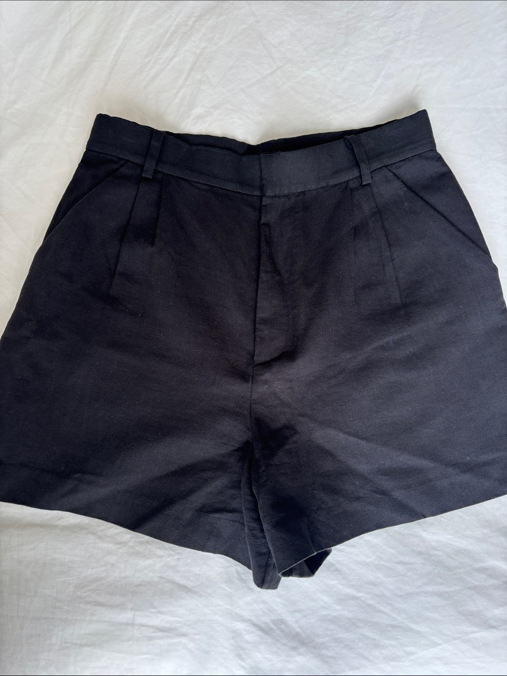 Zara Classic High-Waist Black Women's Pleated Shorts